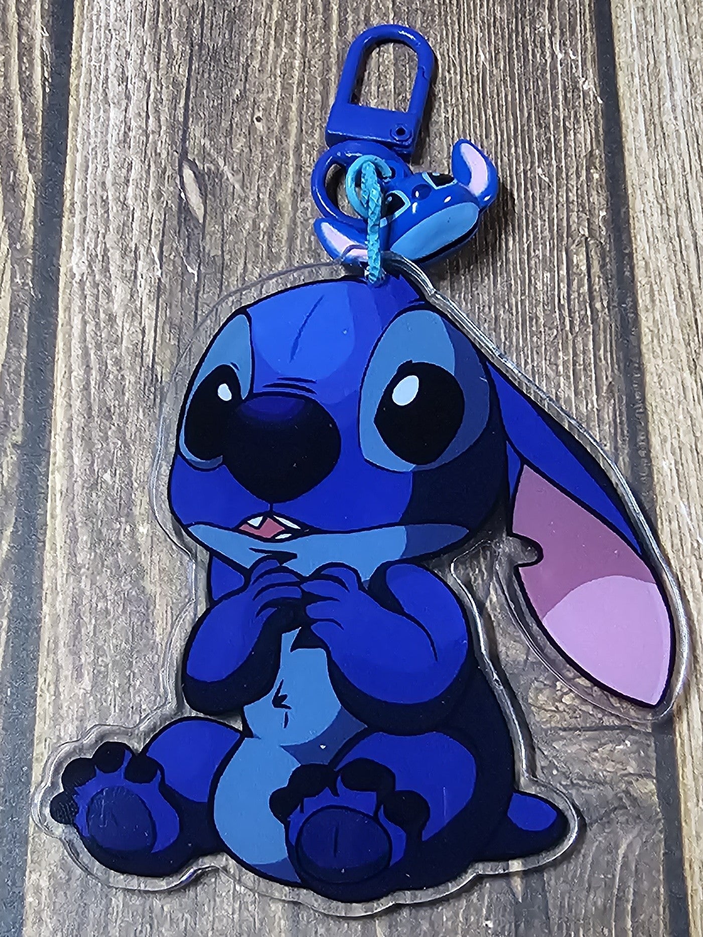 Blue Alien in Awe Keychain with Bell